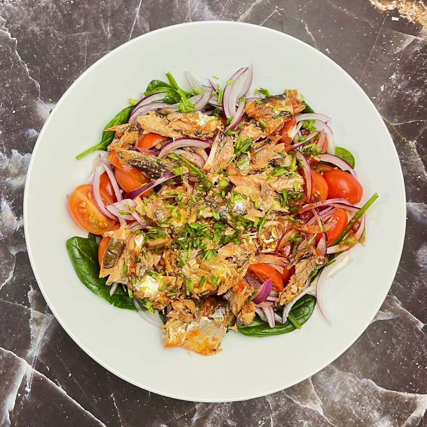 Sardine and Spinach Salad with Cherry Tomato, Red Onion and Chives