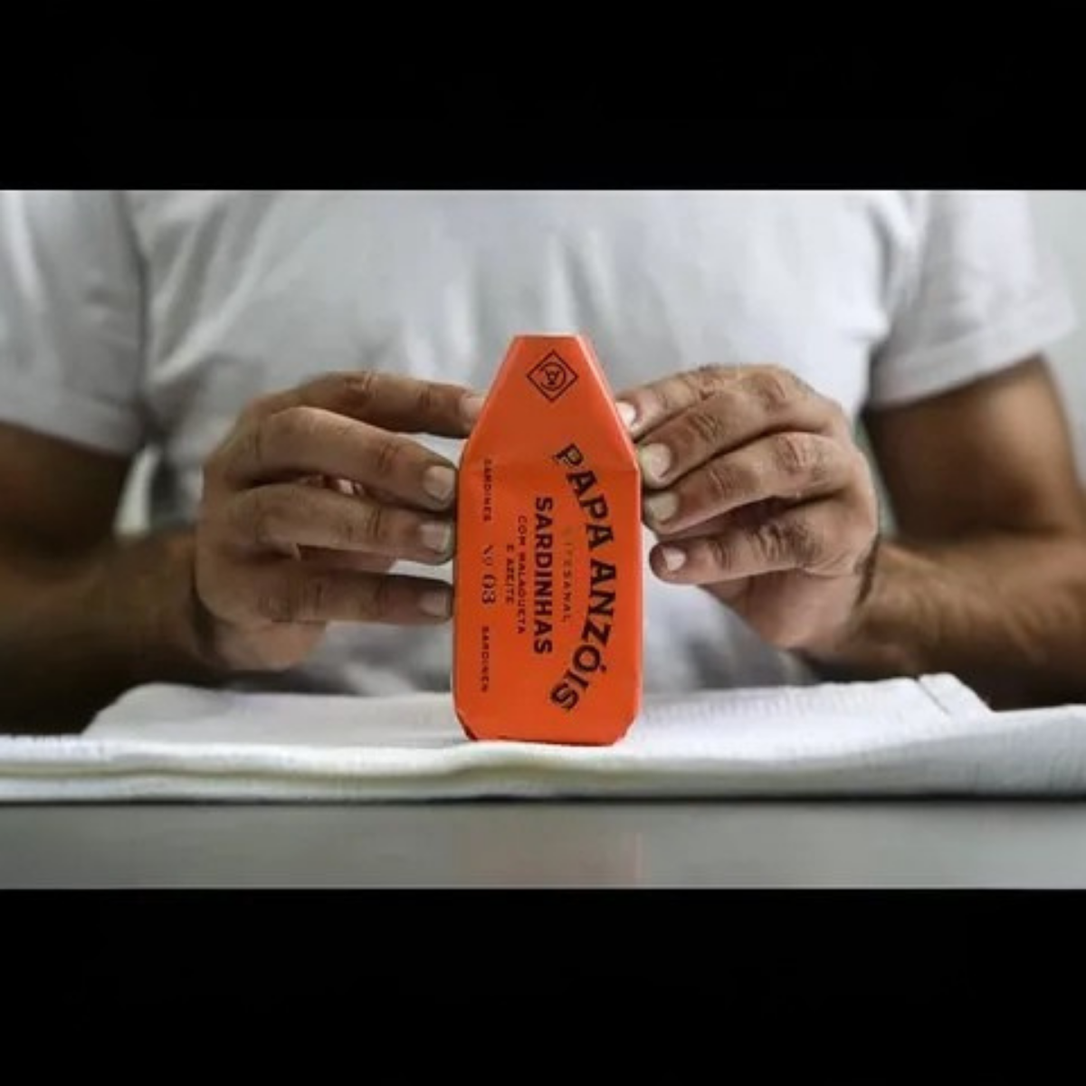 Sardiner i olivolja med chili