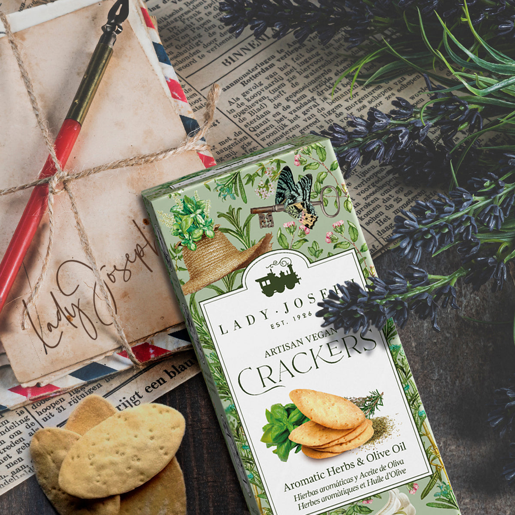 Hantverksmässiga veganska kex med olivolja och aromatiska örter